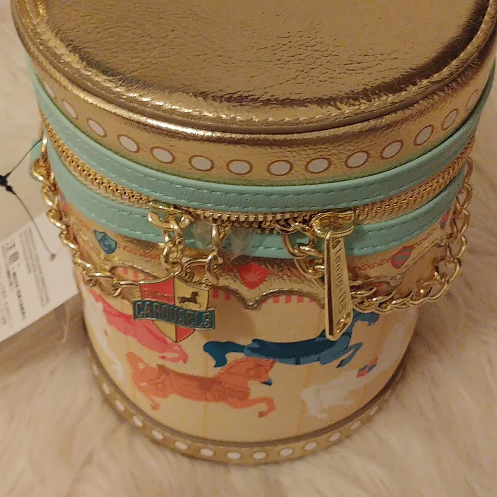 💝FIRM! NWT DISNEY PARKS LOUNGEFLY KING ARTHUR CAROUSEL CROSSBODY (LAST ONE) - Picture 9 of 10